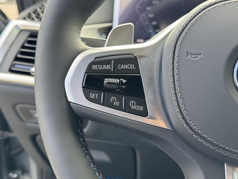 New 2026 BMW X5 M60i image 23