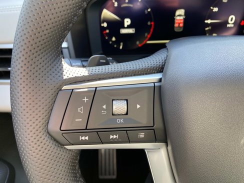 New 2025 Mitsubishi Outlander SEL image 17