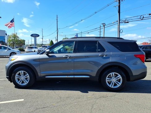 Certified 2023 Ford Explorer XLT image 4
