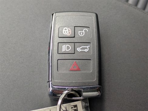 Certified 2024 Land Rover Discovery Sport Dynamic SE image 35