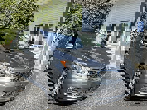Used 2016 Kia Forte LX image 2