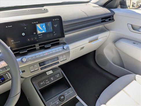 New 2025 Hyundai Kona SEL image 13
