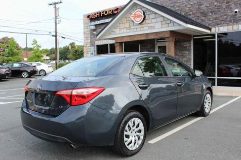 Used 2017 Toyota Corolla LE image 5