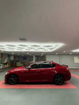 Used 2018 Alfa Romeo Giulia Ti Sport w/ Quick Order Package 22U Sport image 5