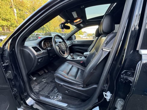 Used 2017 Jeep Grand Cherokee Limited image 13