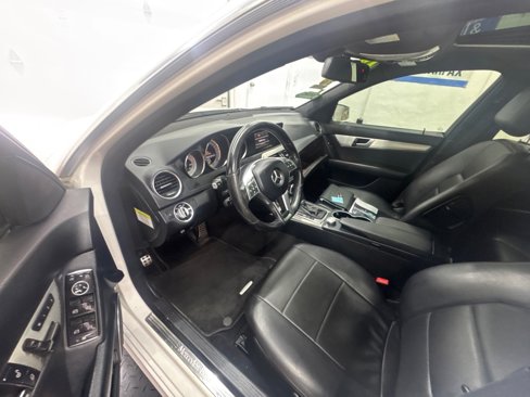 Used 2013 Mercedes-Benz C 300 4MATIC Sedan image 9