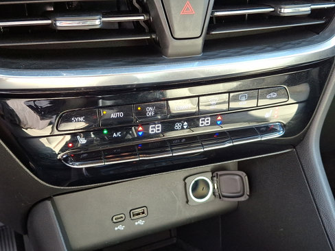 Used 2024 Buick Encore GX Avenir w/ Avenir Technology Package image 17