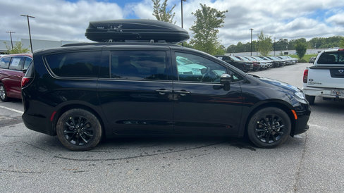 New 2025 Chrysler Pacifica Select image 7