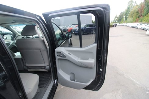 Used 2021 Nissan Frontier SV image 23