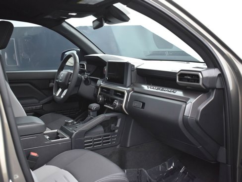 Used 2025 Toyota Tacoma TRD Off-Road image 27