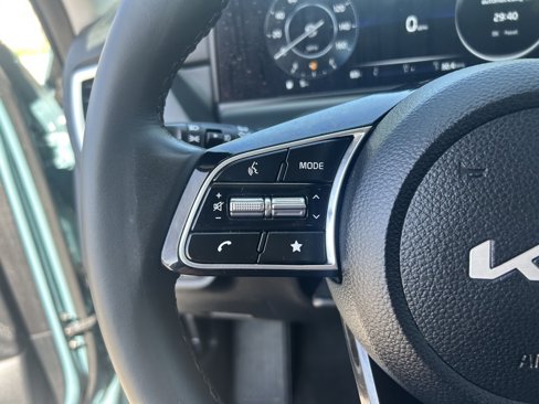 Used 2025 Kia Seltos EX w/ EX Sunroof Package image 17