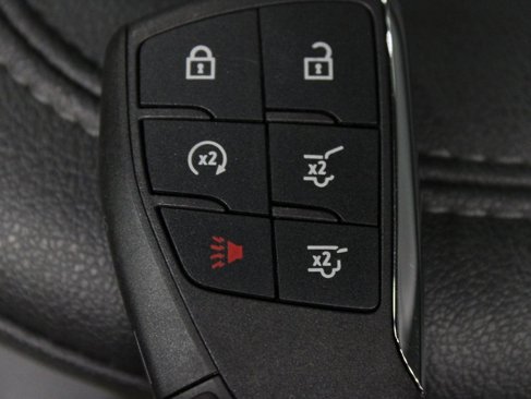 Used 2025 Chevrolet Suburban Z71 image 70