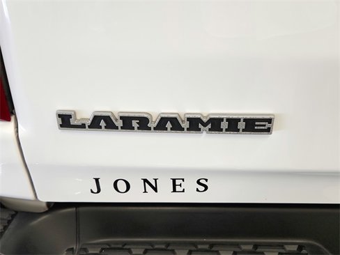 Used 2025 RAM 1500 Laramie image 33