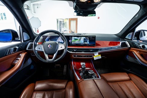 Used 2024 BMW ALPINA XB7 image 65