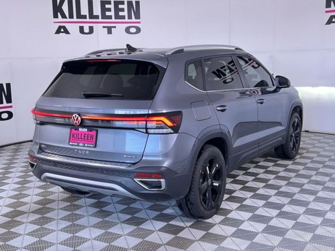Used 2025 Volkswagen Taos SEL image 7