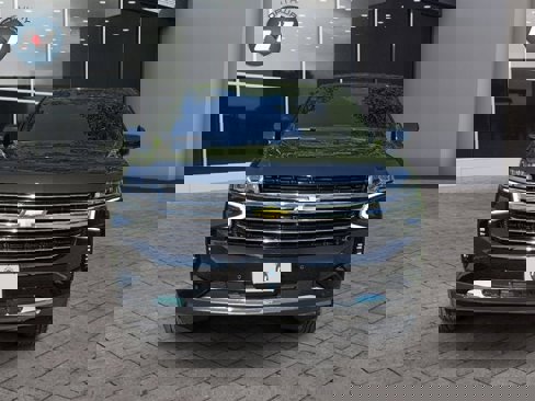 Used 2024 Chevrolet Tahoe LT w/ Luxury Package image 8