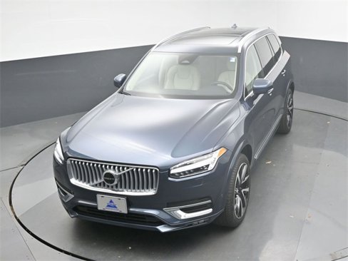 Used 2025 Volvo XC90 B6 Plus w/ Protection Package Premier image 46