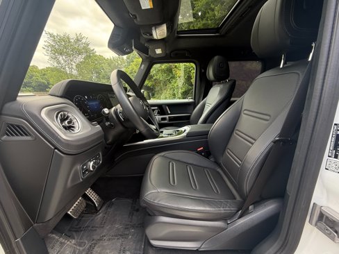 Used 2025 Mercedes-Benz G 550 image 11