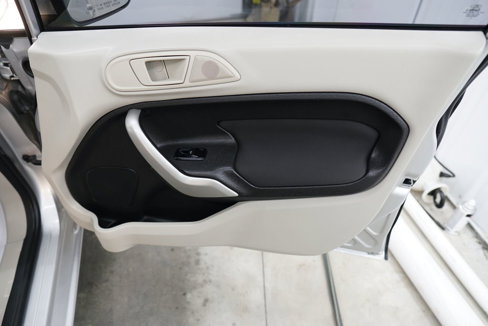 Used 2013 Ford Fiesta SE image 36