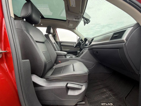 Used 2021 Volkswagen Atlas SE w/ Panoramic Sunroof Package image 13