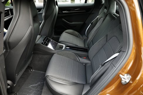 New 2025 Porsche Panamera 4 image 29