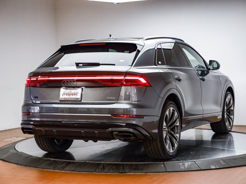 New 2025 Audi Q8 Prestige image 8