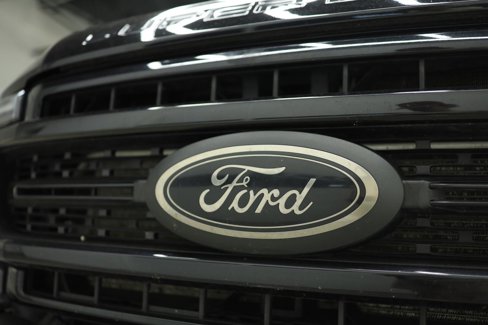 Used 2022 Ford F350 Lariat w/ Tremor Off-Road Package image 18