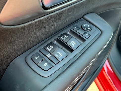 New 2026 Chrysler Voyager LX image 20