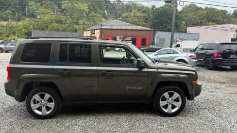 Used 2016 Jeep Patriot Latitude image 15