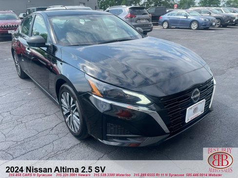 Used 2024 Nissan Altima 2.5 SV image 1
