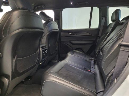 Used 2024 Jeep Grand Cherokee Altitude image 5
