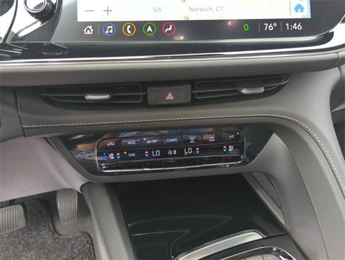 Certified 2023 Buick Envision Avenir image 18