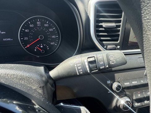 Used 2022 Kia Sportage LX image 29