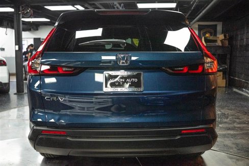 Used 2025 Honda CR-V EX image 6