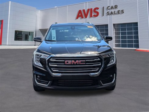 Used 2024 GMC Terrain SLT image 2