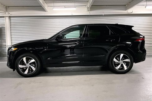New 2026 Jaguar F-PACE R-Dynamic S image 3