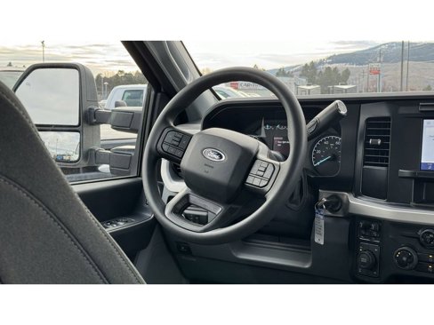 Used 2023 Ford F350 XLT w/ FX4 Off-Road Package image 16