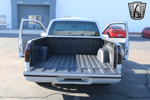 Used 1992 Chevrolet Silverado 1500 2WD Regular Cab image 10