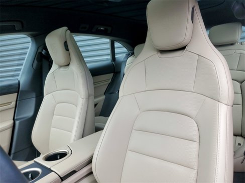 Certified 2023 Porsche Taycan 4S image 5