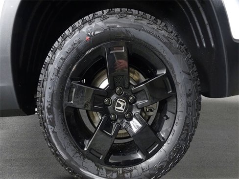 New 2025 Honda Ridgeline Black Edition image 9