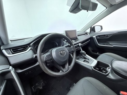 Used 2023 Toyota RAV4 LE image 12