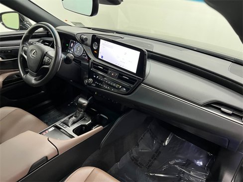 Certified 2024 Lexus ES 300h w/ Premium Package image 12
