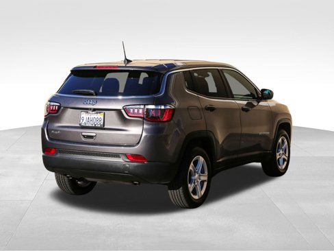 Used 2023 Jeep Compass Sport image 8
