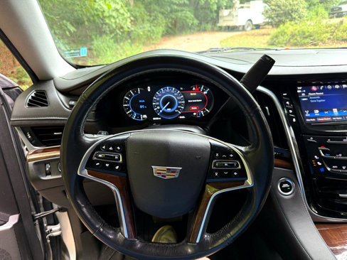 Used 2019 Cadillac Escalade ESV Premium Luxury w/ LPO, Radiant Package image 15