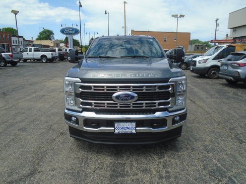 Used 2024 Ford F250 XLT image 3