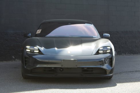 Used 2022 Porsche Taycan GTS image 6