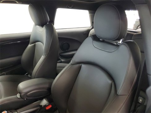 Used 2019 MINI Cooper S w/ Signature Upholstery Package image 11