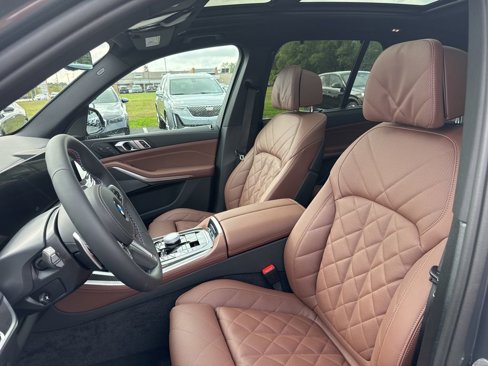 New 2026 BMW X5 M60i image 10