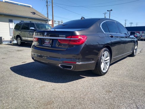 Used 2016 BMW 750i xDrive image 7