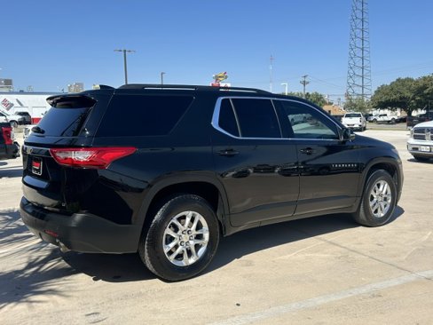 Used 2021 Chevrolet Traverse LT image 6
